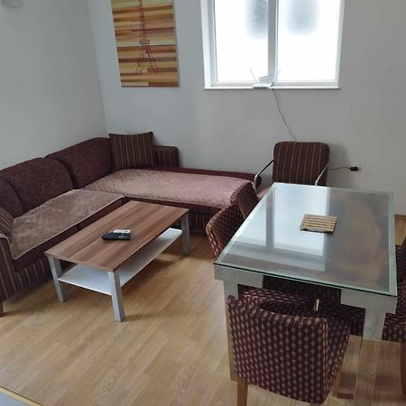 Apartment Strbic بلوتشي المظهر الخارجي الصورة